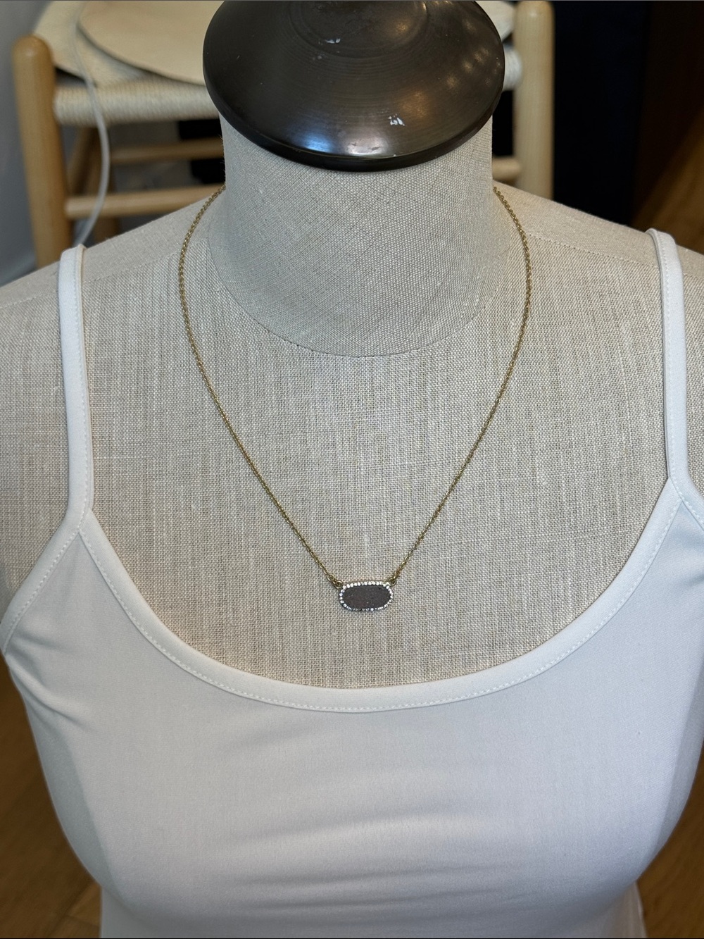 Loft Small stone necklace